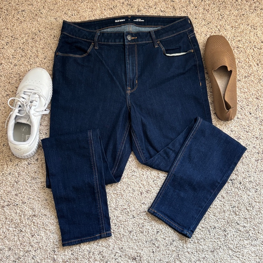 Old Navy women’s dark wash super skinny high rise jeans, size U.S. 12